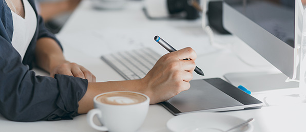 퍼포먼스/콘텐츠 마케터BX 디자이너/CS